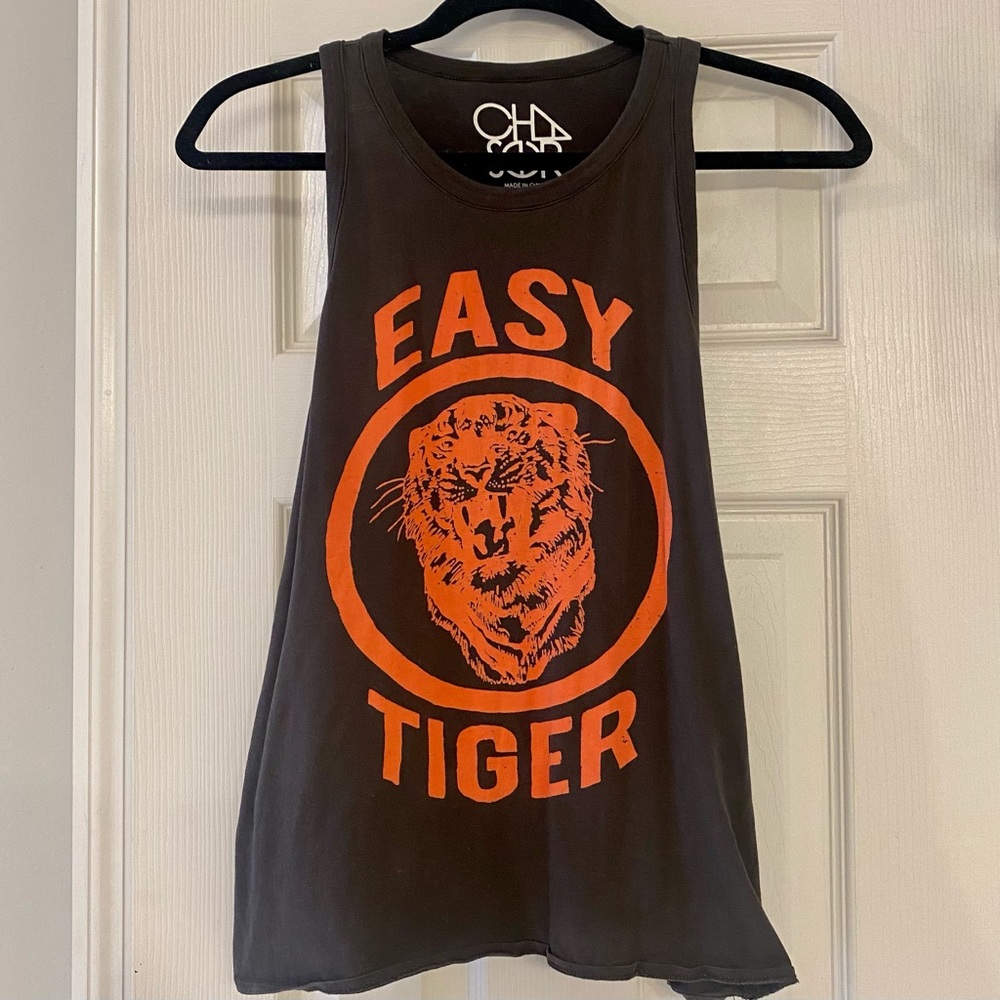 CHASER Brand “Easy Tiger” Razorback Tank Top Size Small